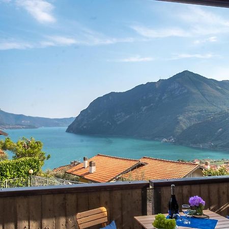 Happy Guest Apartments - Lake Panorama & Pool Riva di Solto Exteriör bild