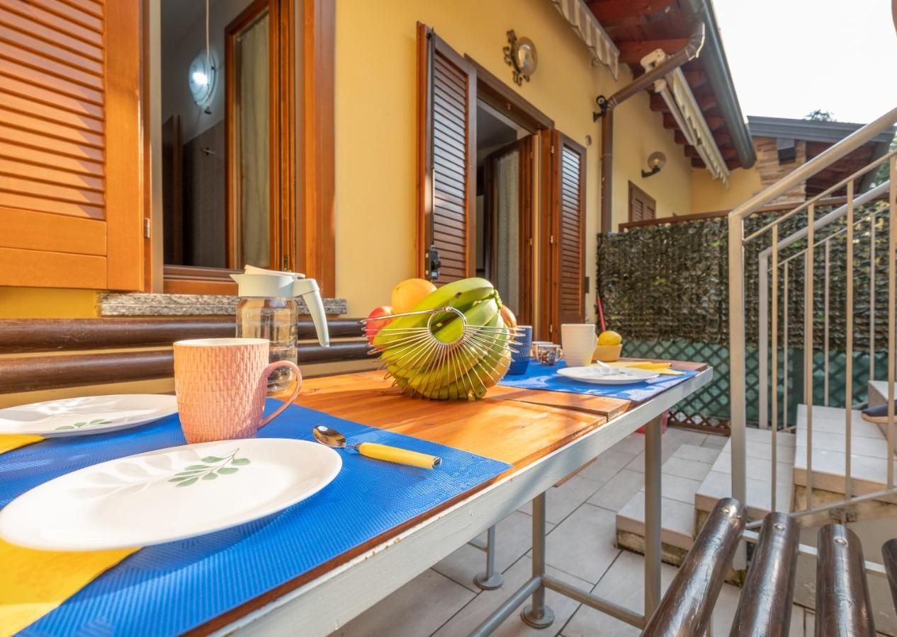 Happy Guest Apartments - Lake Panorama & Pool Riva di Solto Exteriör bild